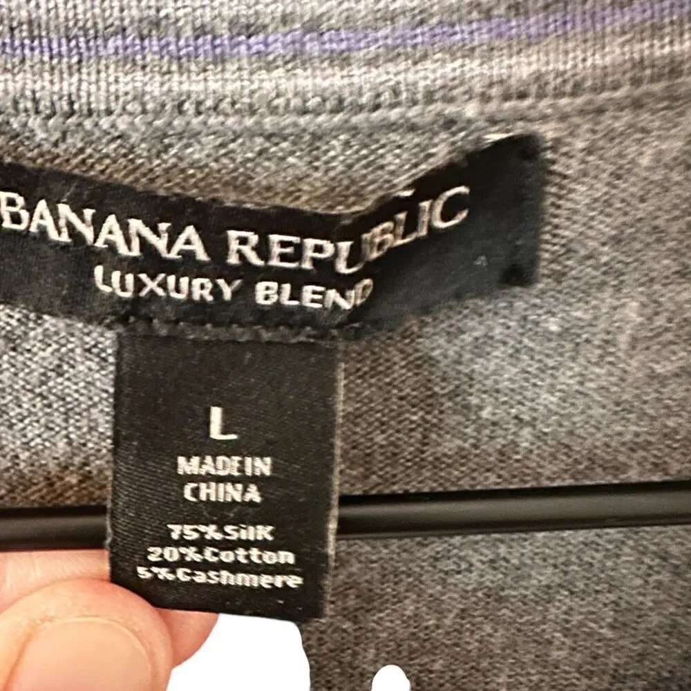 Banana Republic Luxury Blend Silk‎ Cashmere Grey V-Neck Sweater Size L
